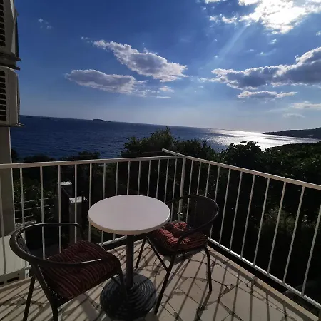 Lira 2 Apartment *