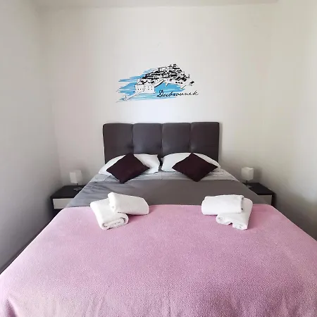 Lira 2 Apartmán Mlini
